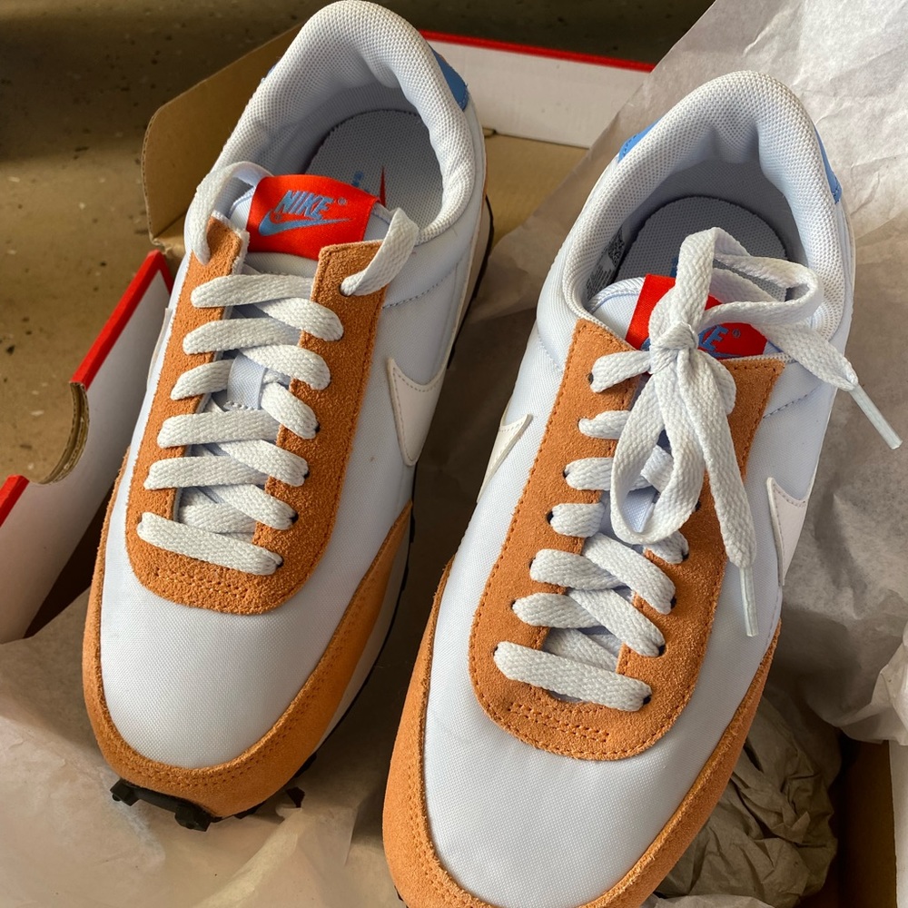 NIB Nike Daybreak